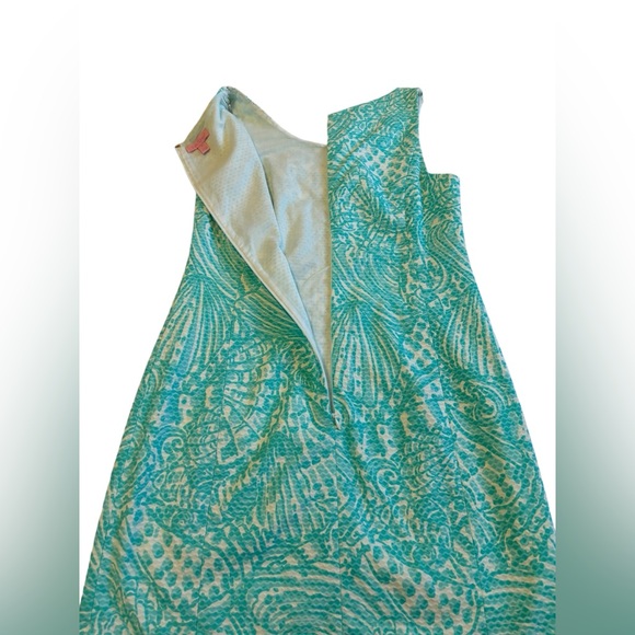 Lilly Pulitzer shift dress - Picture 3 of 9